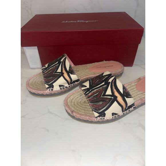 Salvatore Ferragamo Patterned Slides - Picture 4 of 5